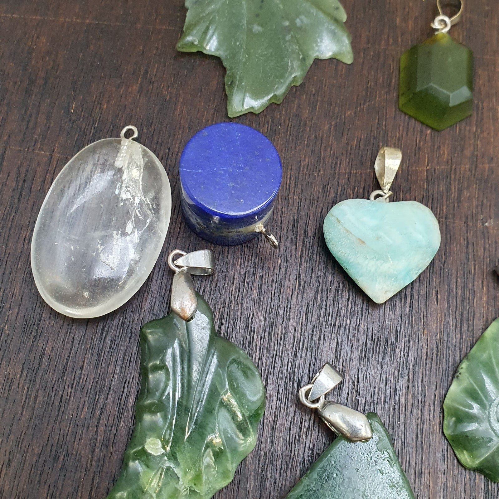Lot 15 Pendants Lapis lazuli, Jade, jasper, Quartz hand carved Pendants necklace