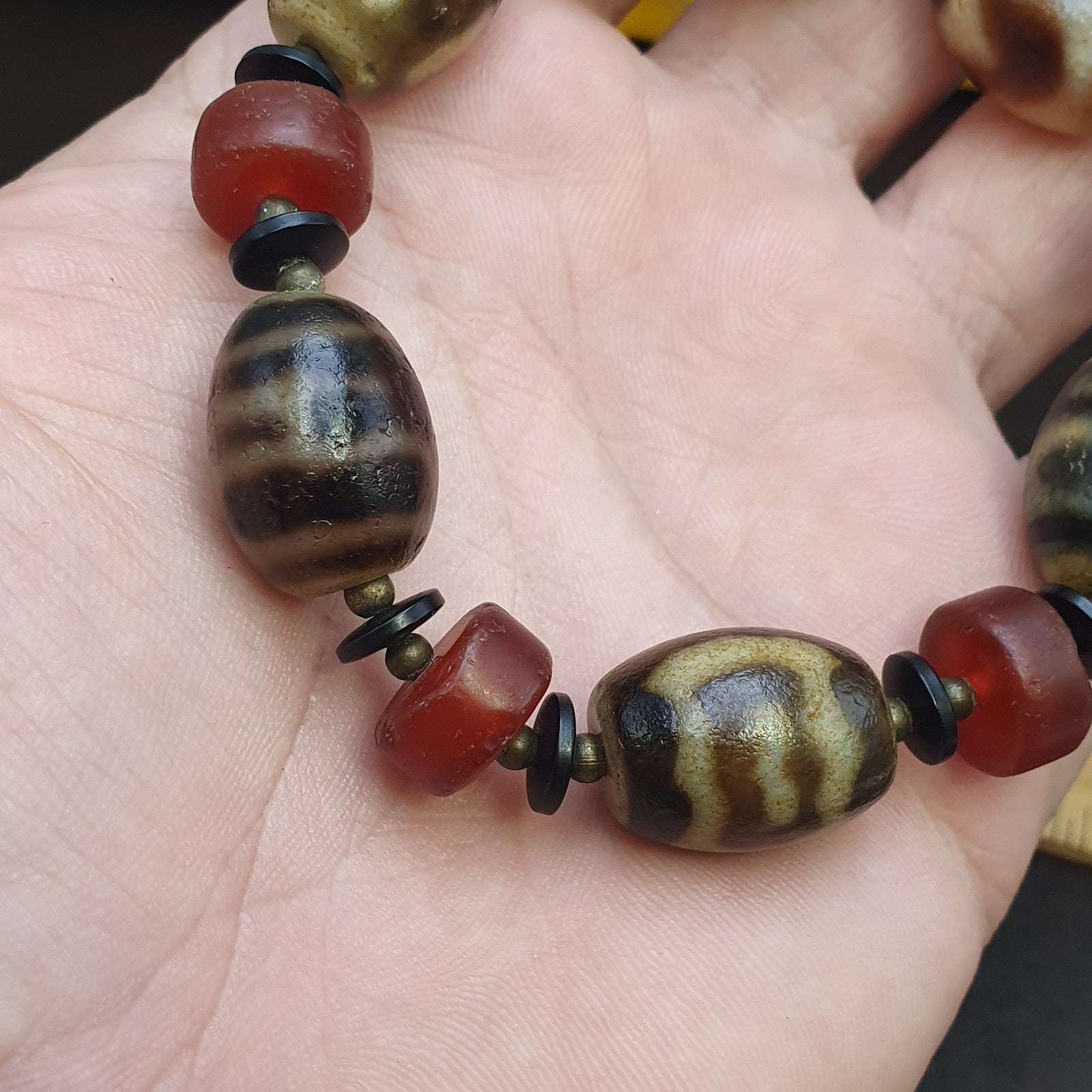 Tibetan dzi beads & Carnelian Beads old amulet Agate Vintage Tibet Bracelet