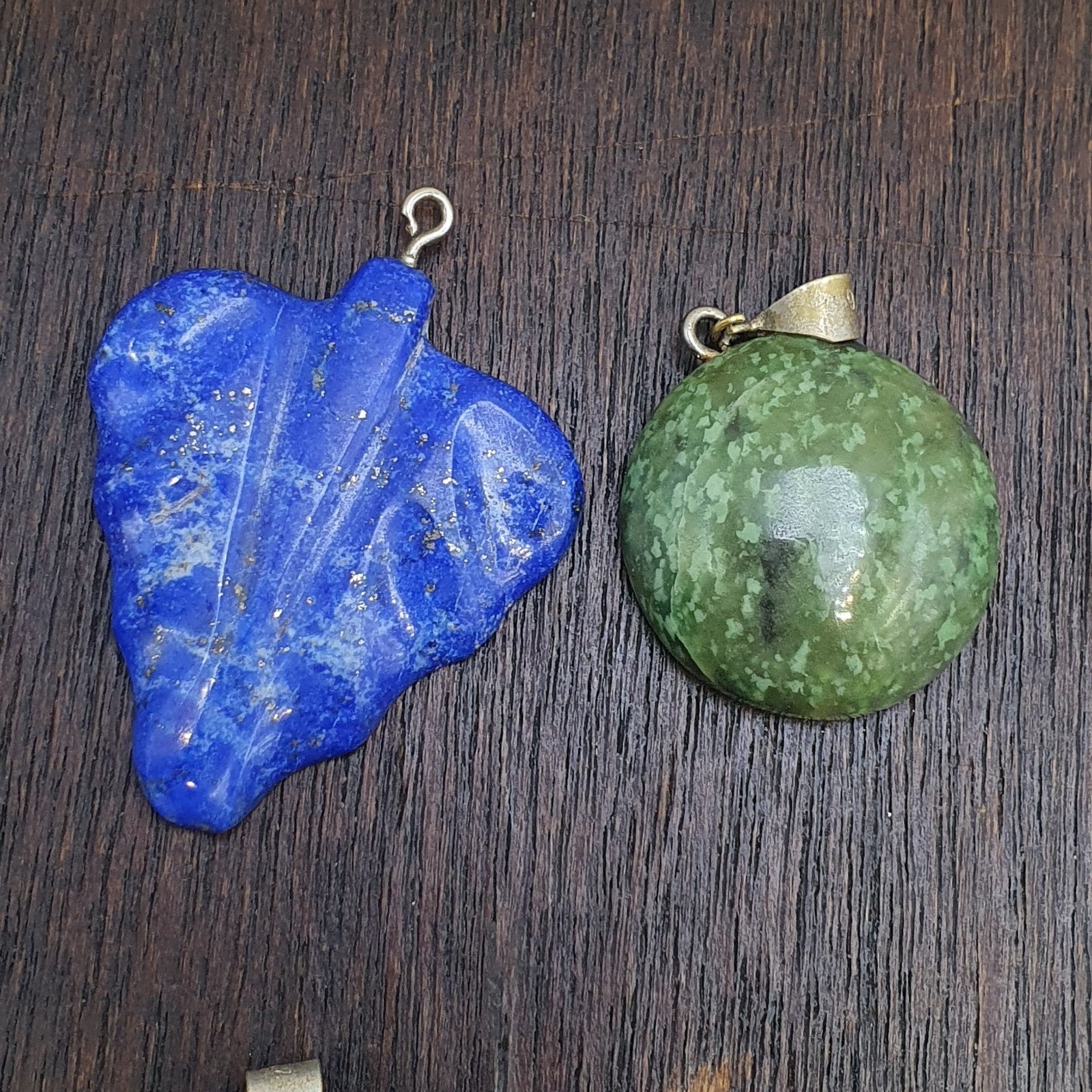 Lot 8 Pendants Lapis lazuli, Jade, jasper, hand carved Pendants necklace