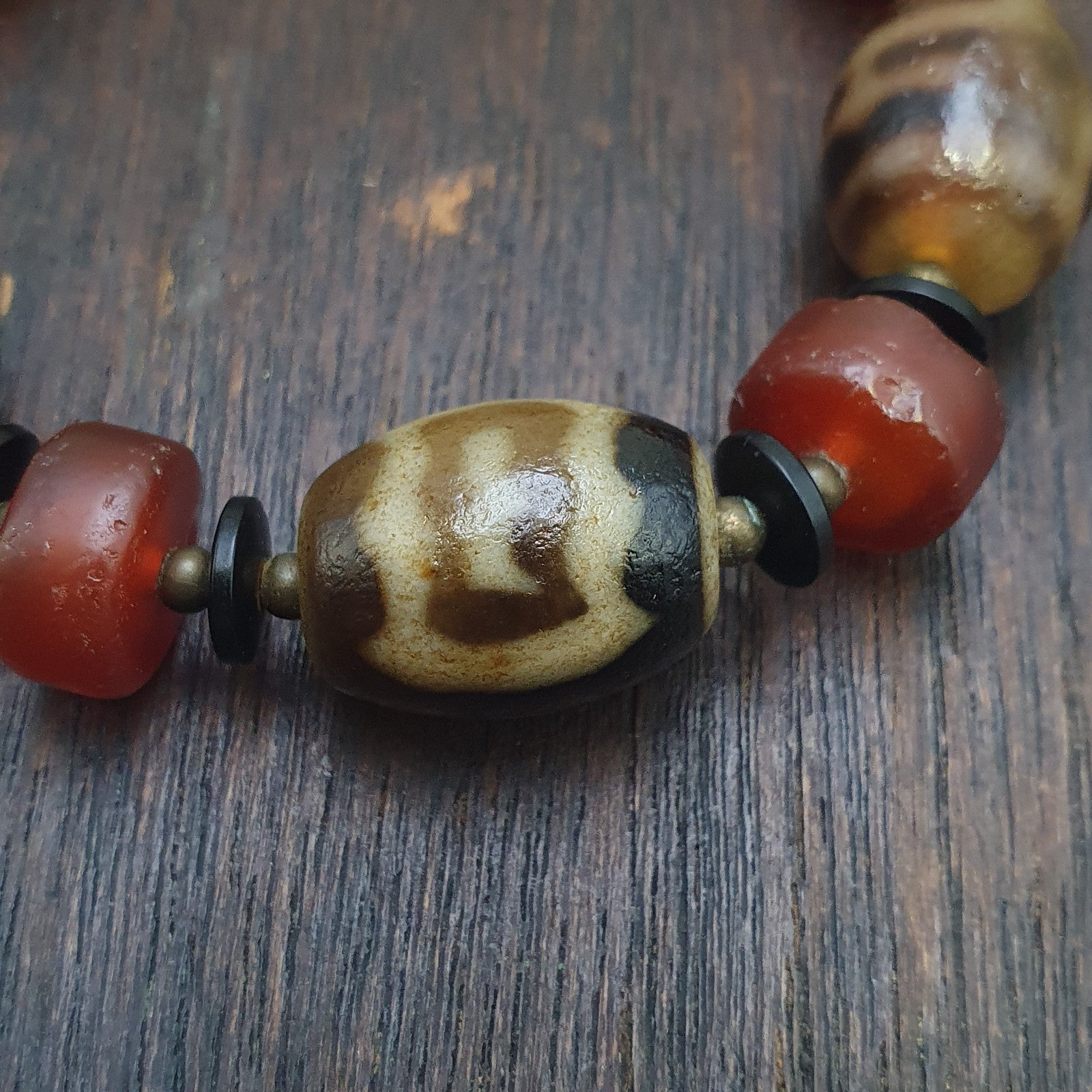 Tibetan dzi beads & Carnelian Beads old amulet Agate Vintage Tibet Bracelet