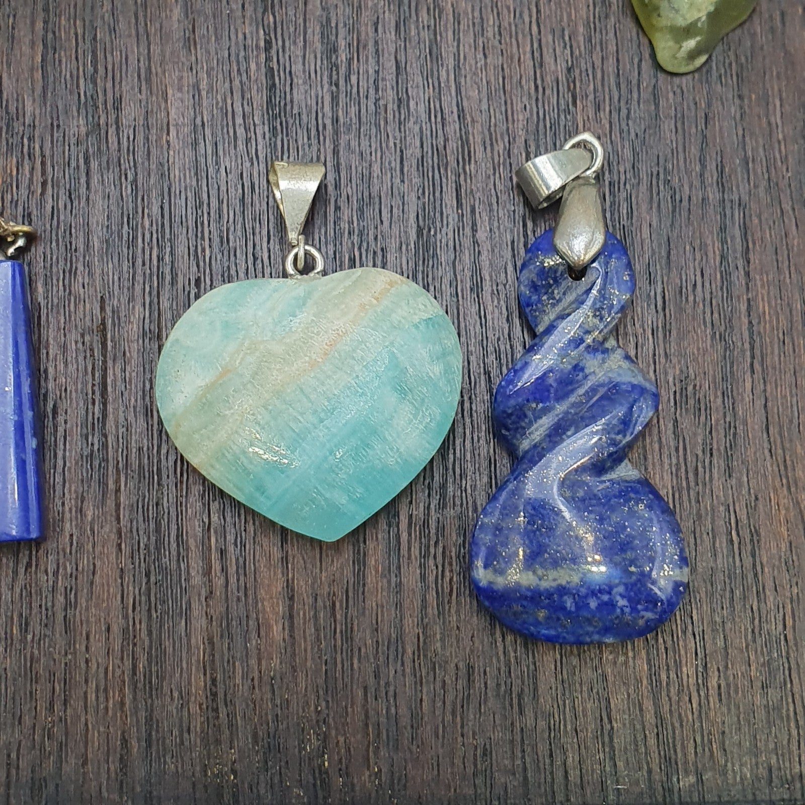 Lot 8 Pendants Lapis lazuli, Jade, jasper, hand carved Pendants necklace