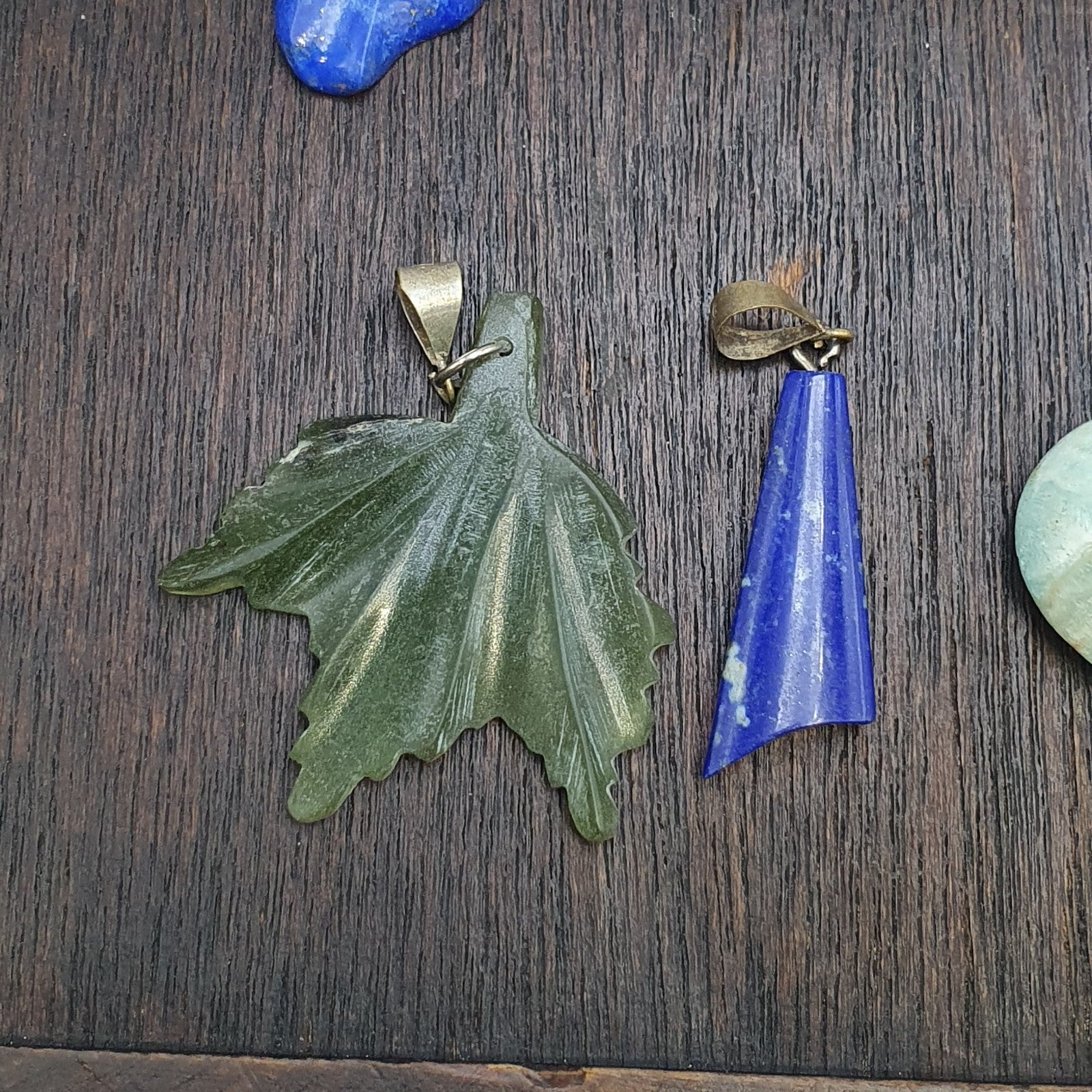 Lot 8 Pendants Lapis lazuli, Jade, jasper, hand carved Pendants necklace