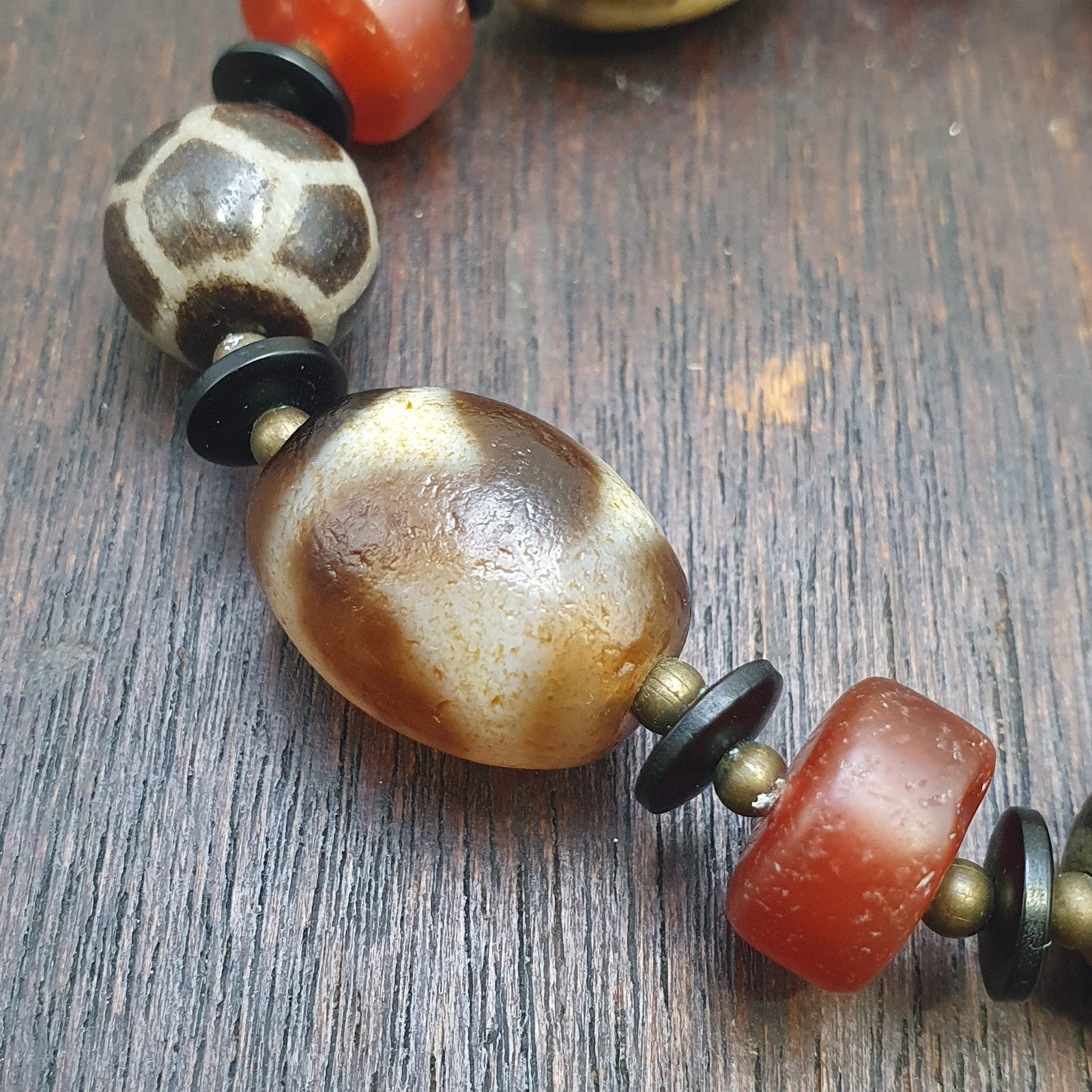 Tibetan dzi beads & Carnelian Beads old amulet Agate Vintage Tibet Bracelet