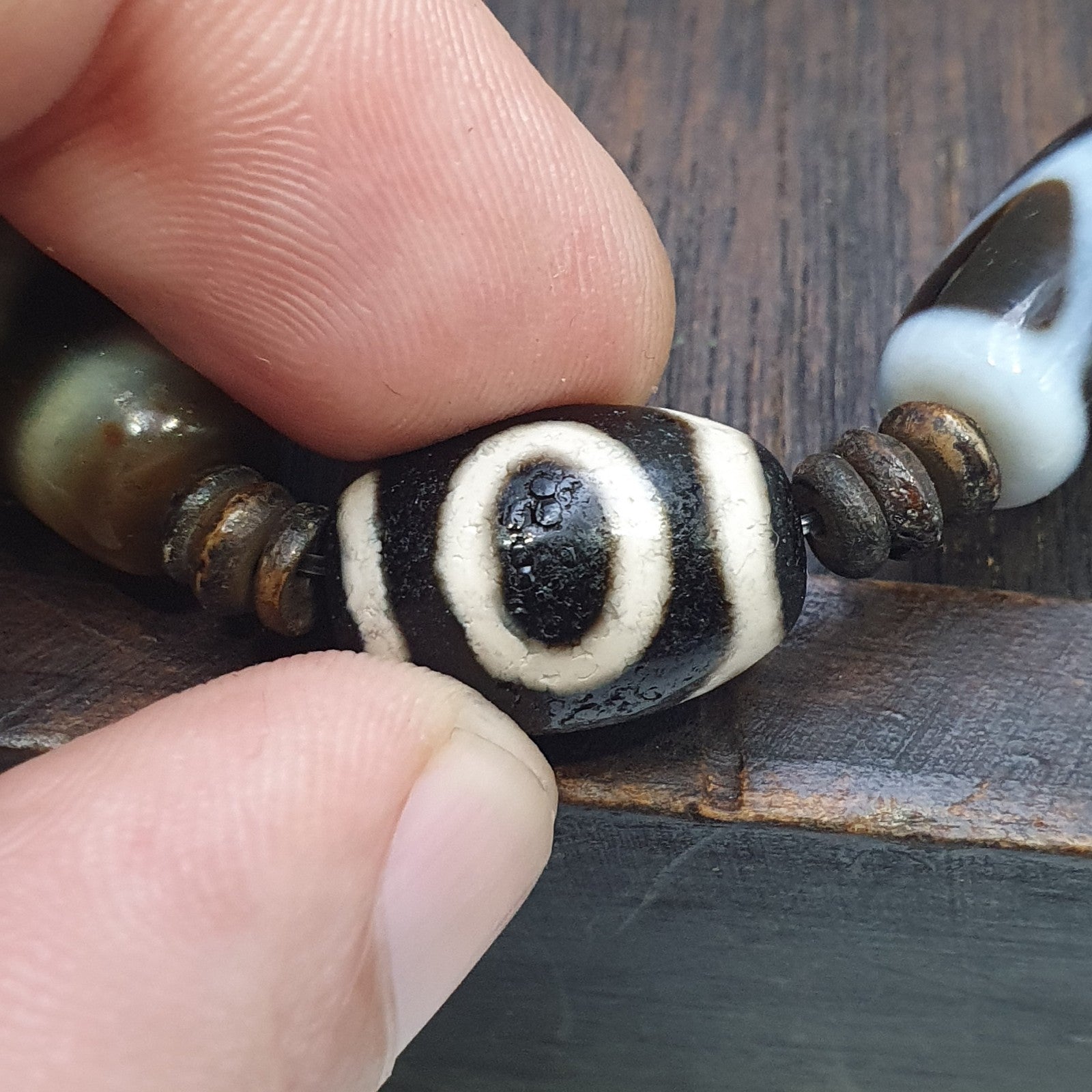 Tibetan Old Agate Dzi Beads Protective  Bracelets Amulet Pendant