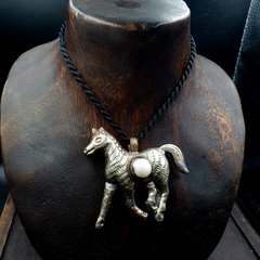 Wonderful Pearl on Horse pendent Carved Rare Tibetan Pendant necklace