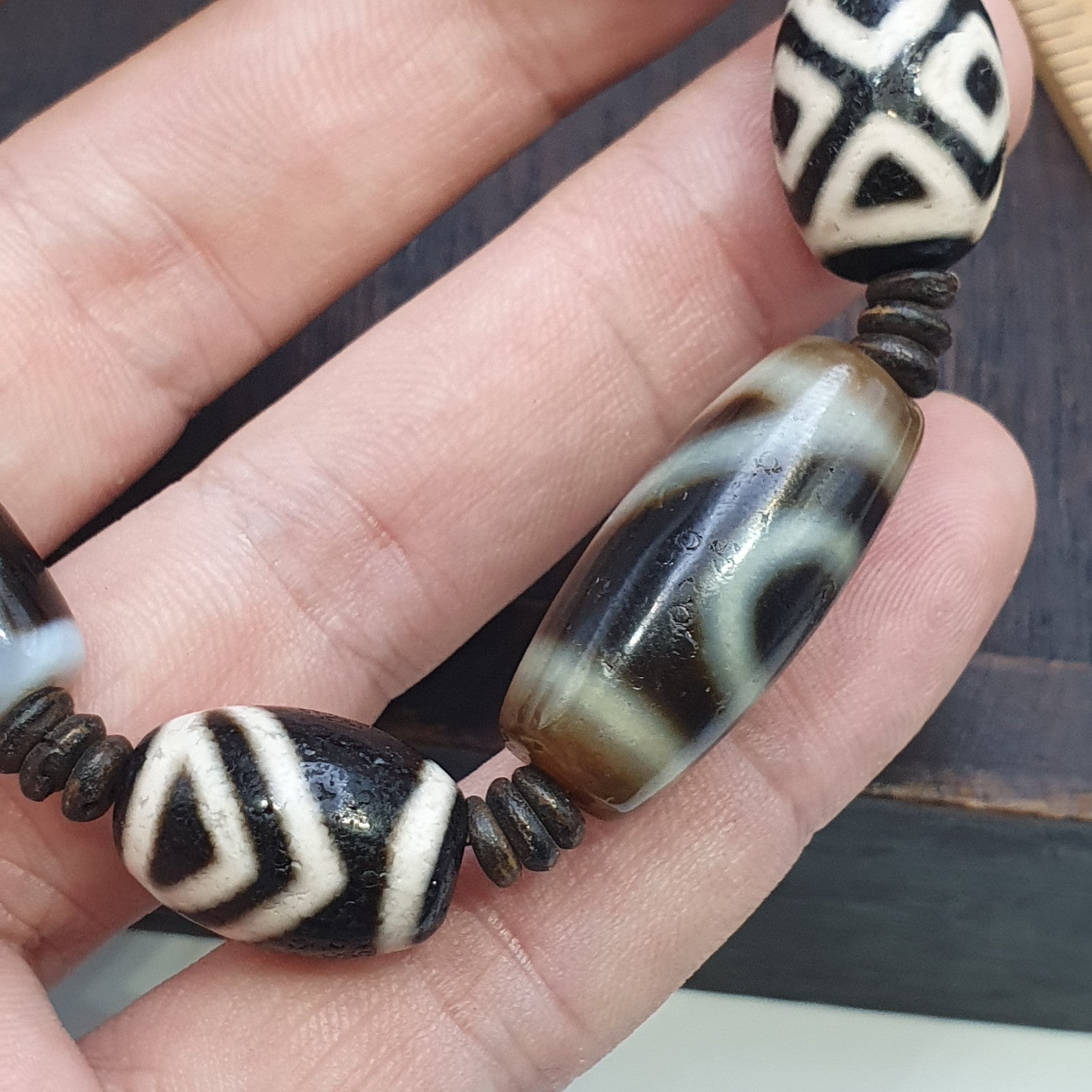Tibetan Old Agate Dzi Beads Protective  Bracelets Amulet Pendant