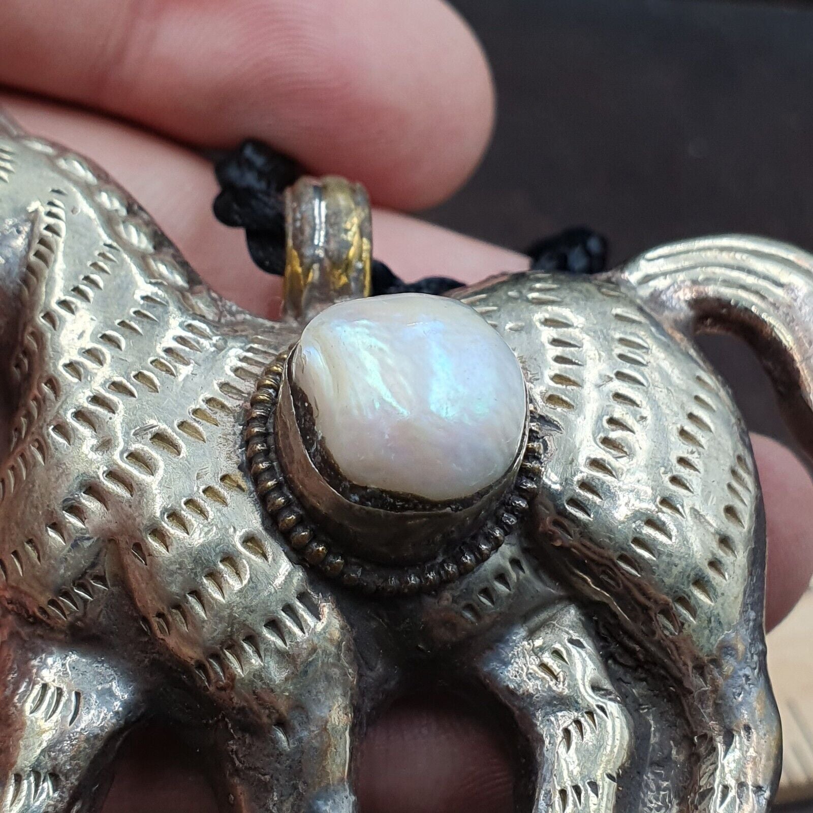 Wonderful Pearl on Horse pendent Carved Rare Tibetan Pendant necklace