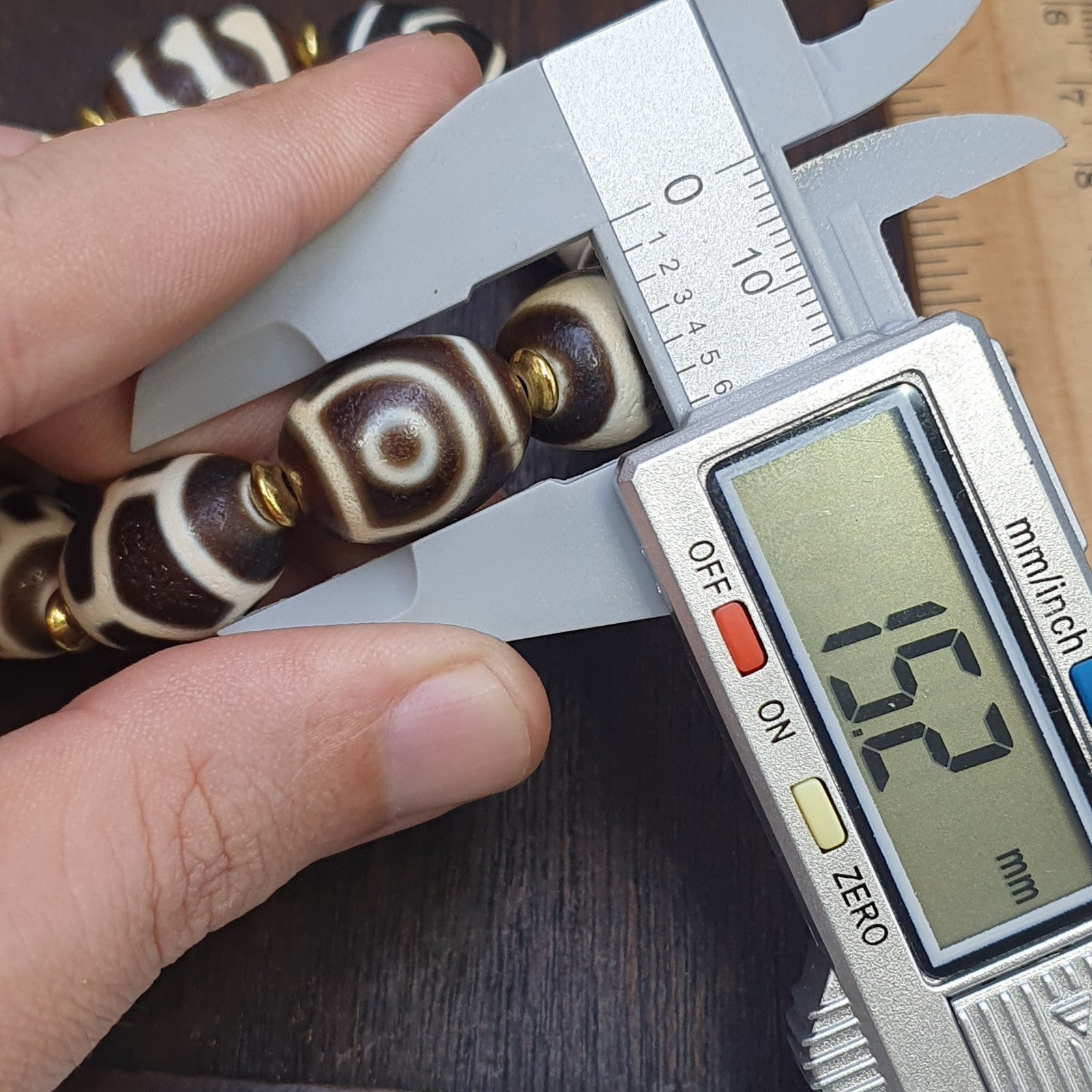 Unique Tibetan Old  Agate Dzi Eye Beads Protective  Bracelets Amulet Pendant