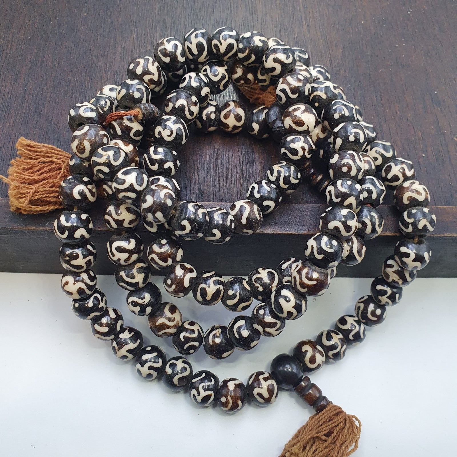 Vintage Himalayan Inscripted Spells on Yak Bone 108 BEADS ROSARY Mala TB-B34