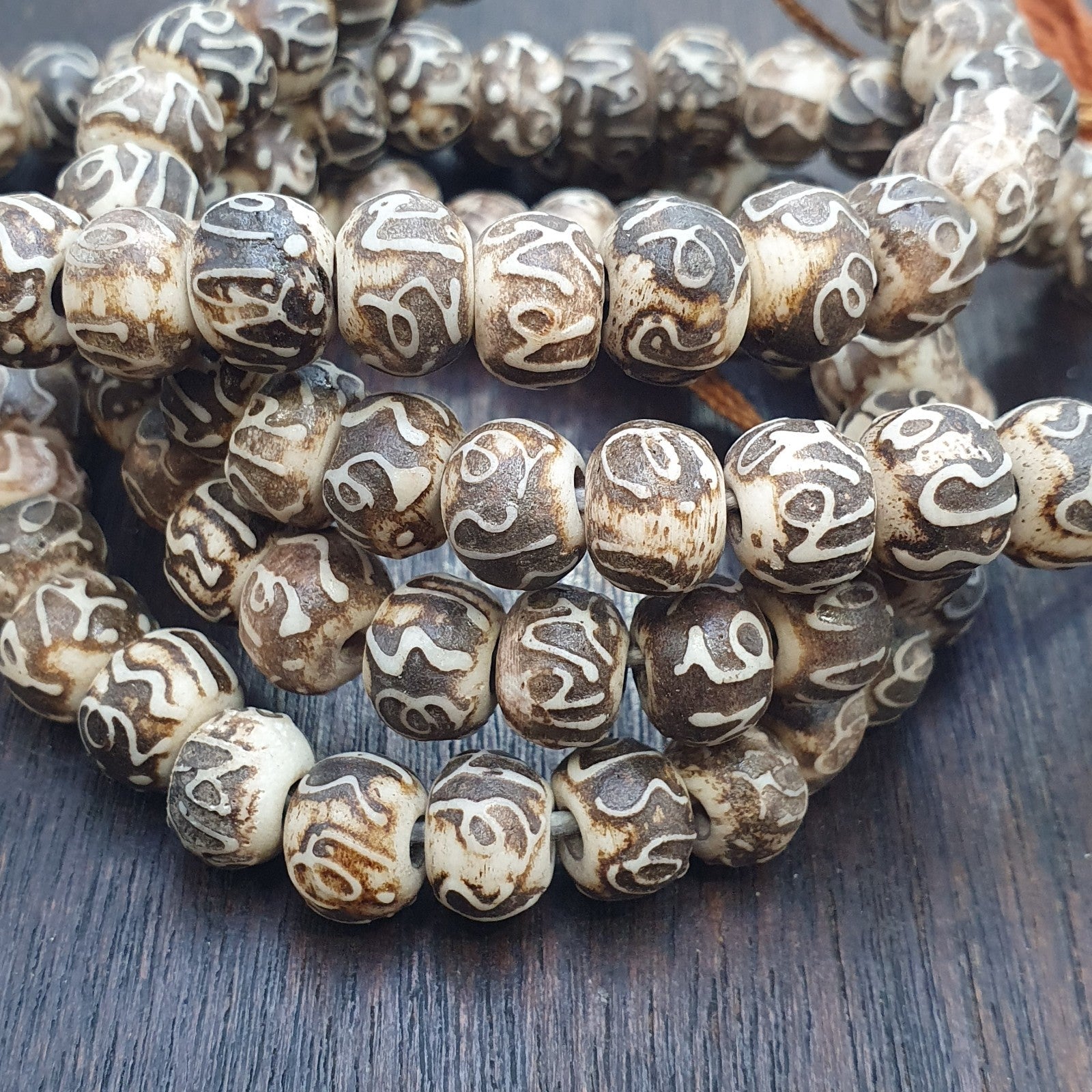 Vintage Himalayan Inscripted Spells on Yak Bone 108 BEADS ROSARY Mala TB-B33
