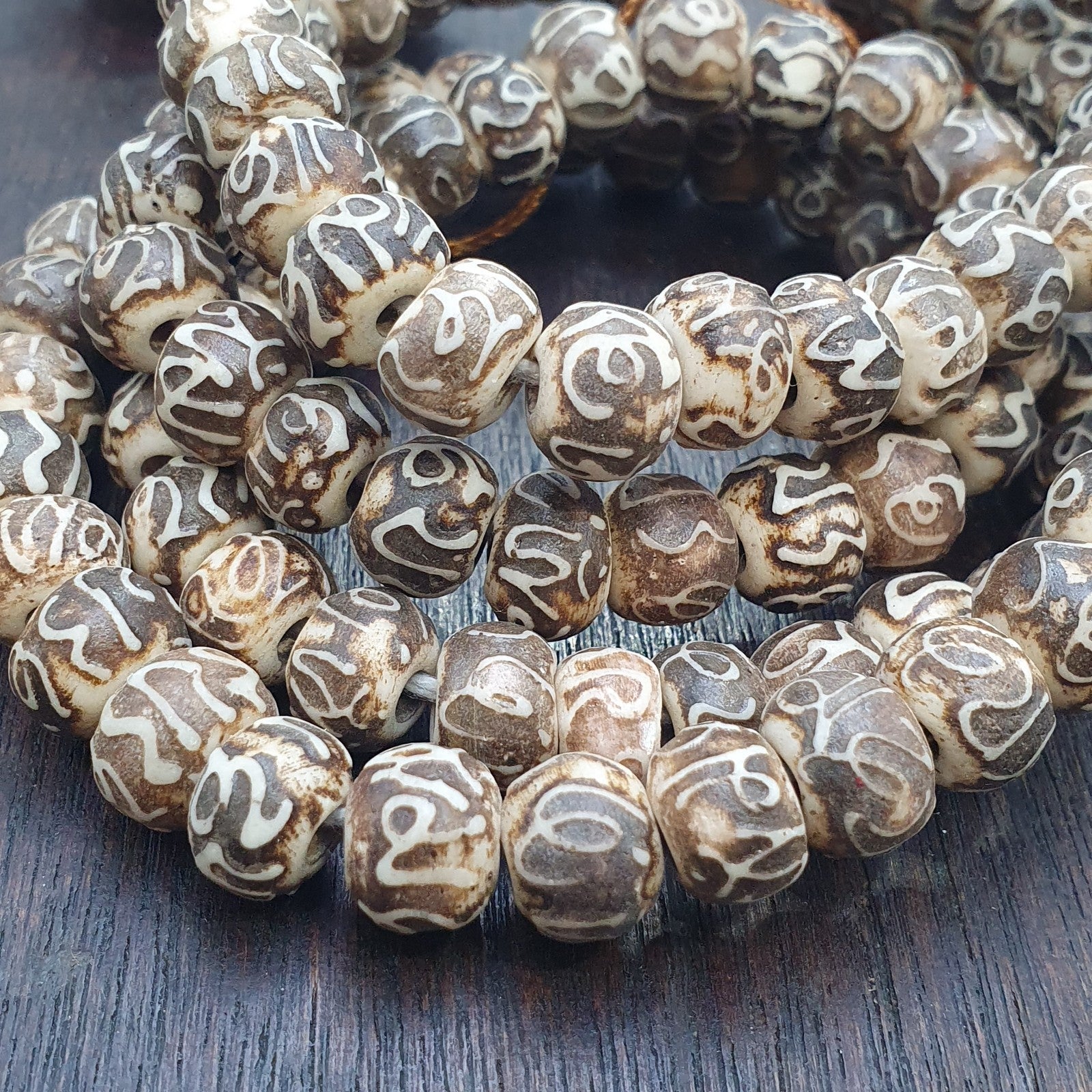 Vintage Himalayan Inscripted Spells on Yak Bone 108 BEADS ROSARY Mala TB-B33