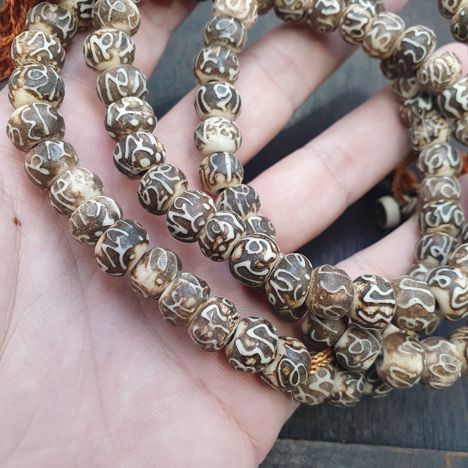Vintage Himalayan Inscripted Spells on Yak Bone 108 BEADS ROSARY Mala TB-B33