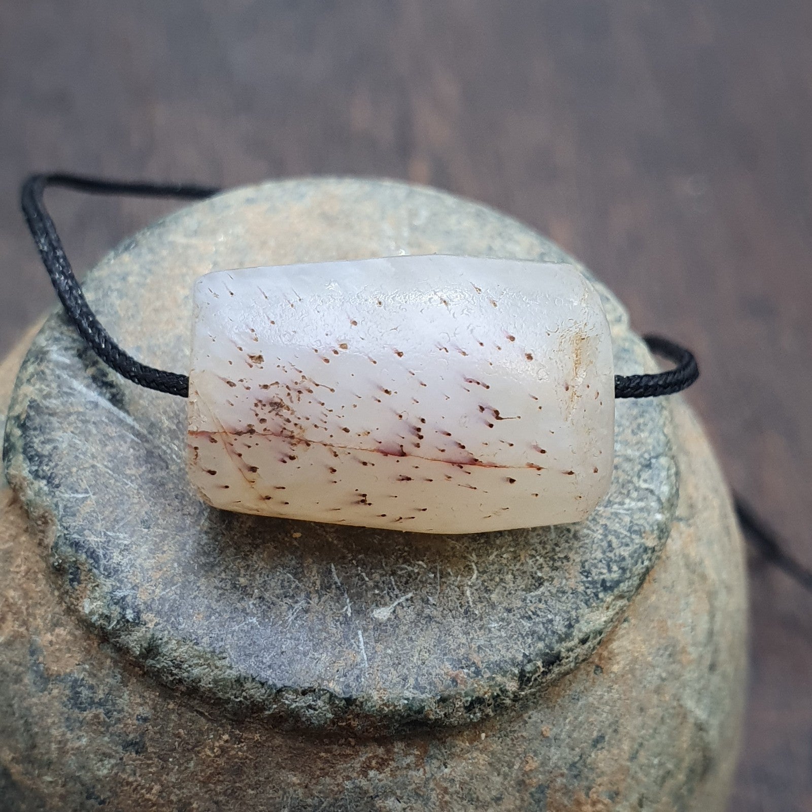 Ancient Blood Spots Rare Eyes pattern Yemeni African agate bead 2000+ years old