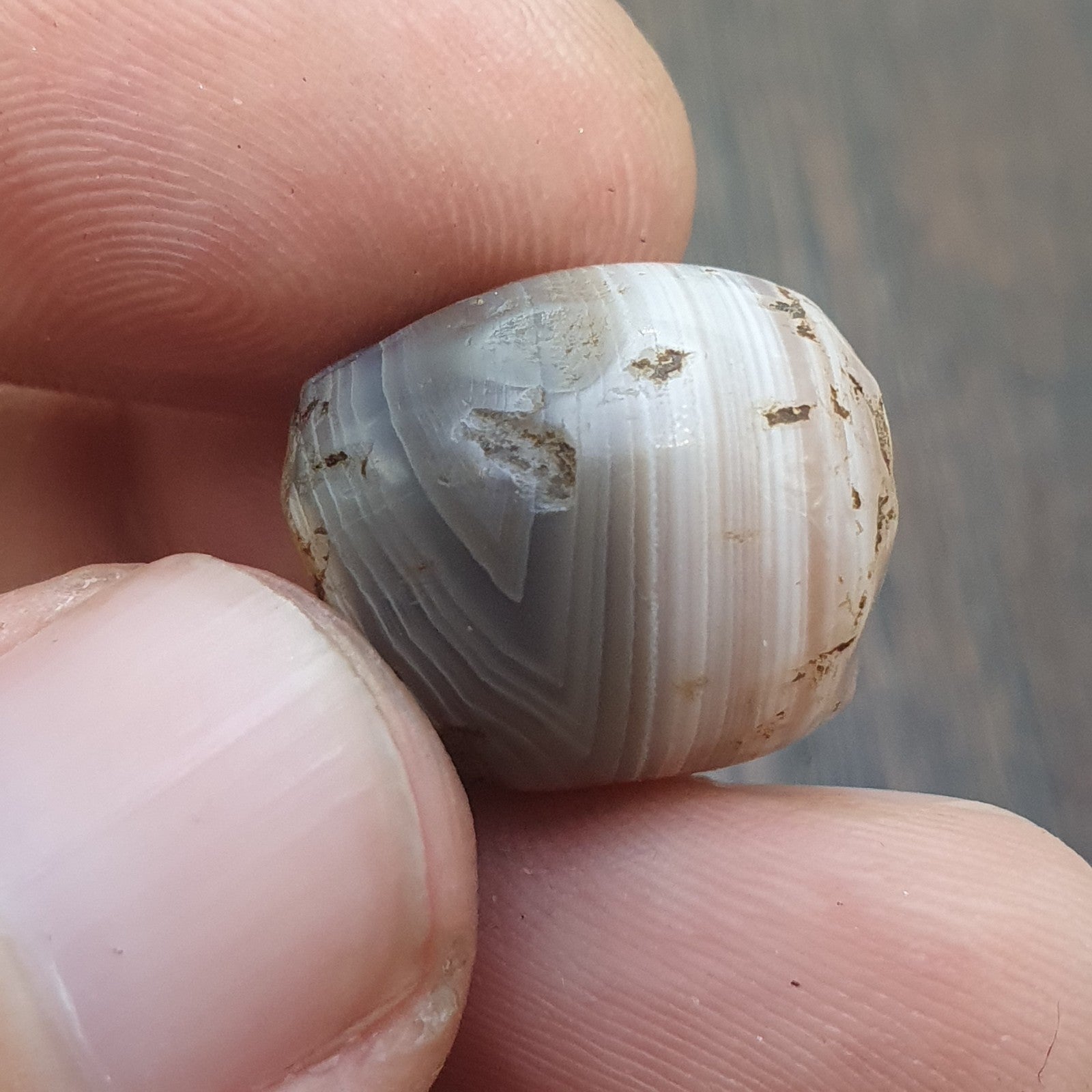 Ancient Middle eastern Yemeni African agate bead 1000+ years old