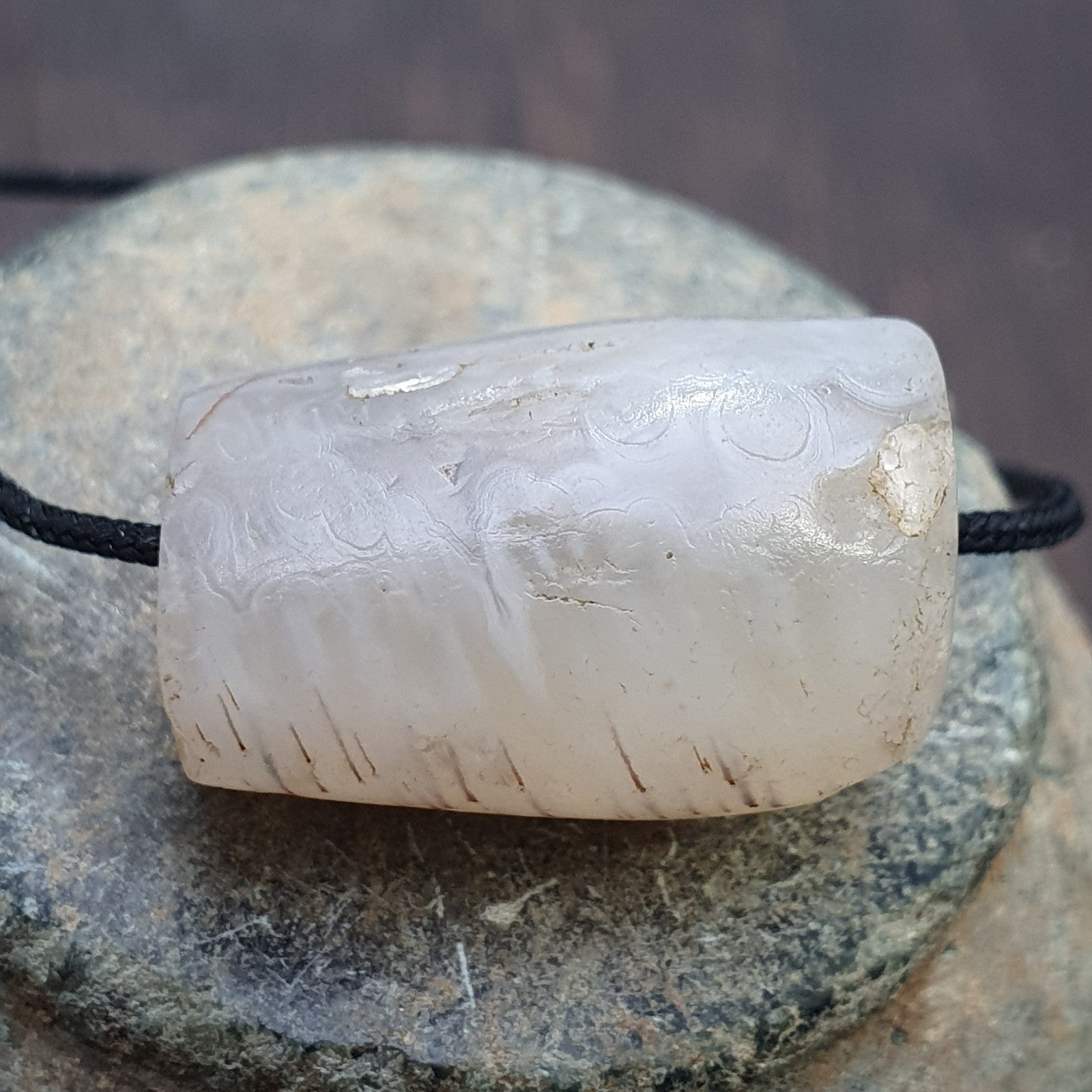 Ancient Blood Spots Rare Eyes pattern Yemeni African agate bead 2000+ years old