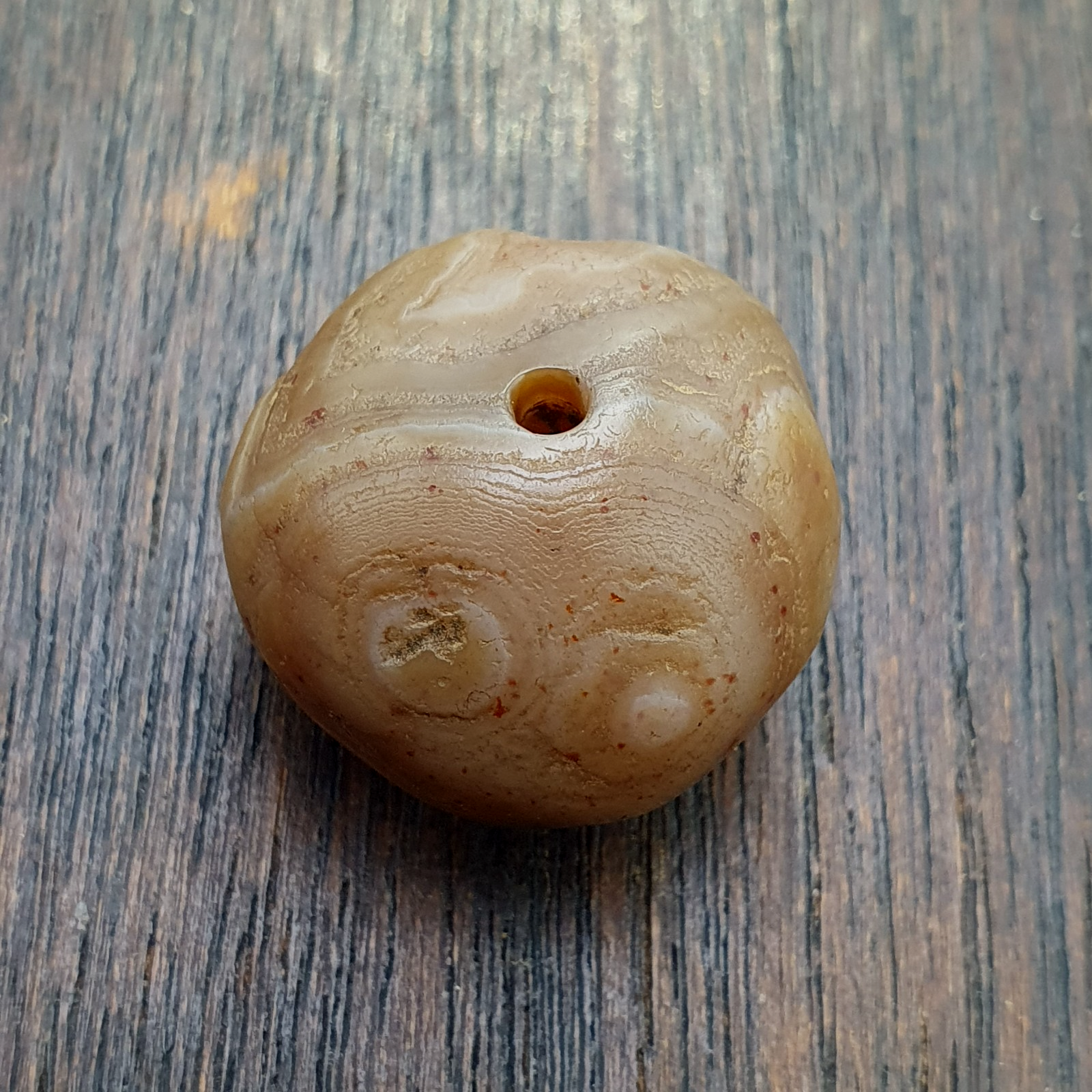 Antique ancient Yemeni Middle eastern Brown red agate stone bead amulet  KHLK 1