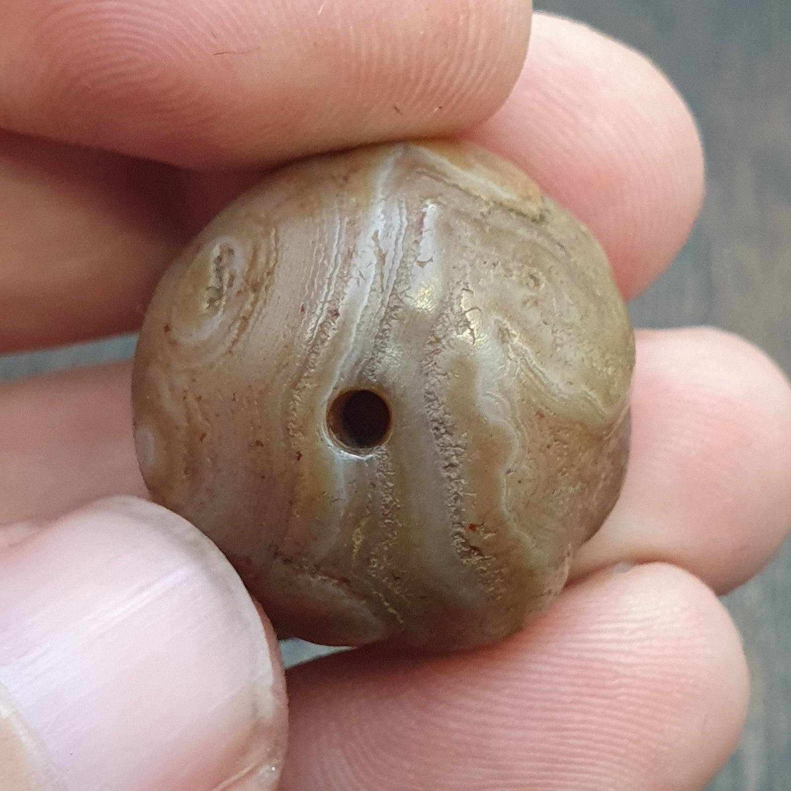 Antique ancient Yemeni Middle eastern Brown red agate stone bead amulet  KHLK 1