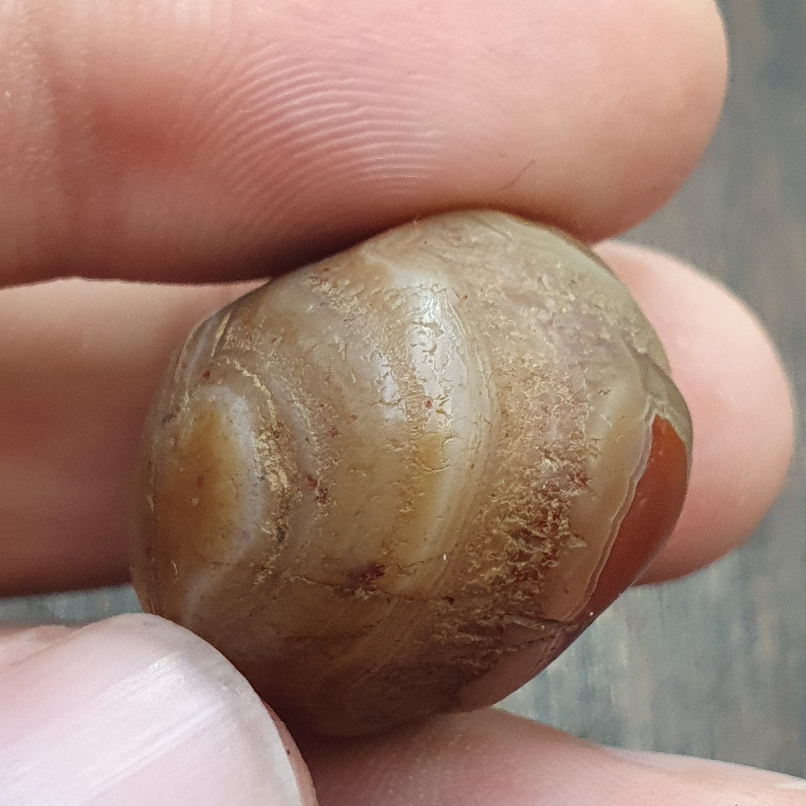 Antique ancient Yemeni Middle eastern Brown red agate stone bead amulet  KHLK 1