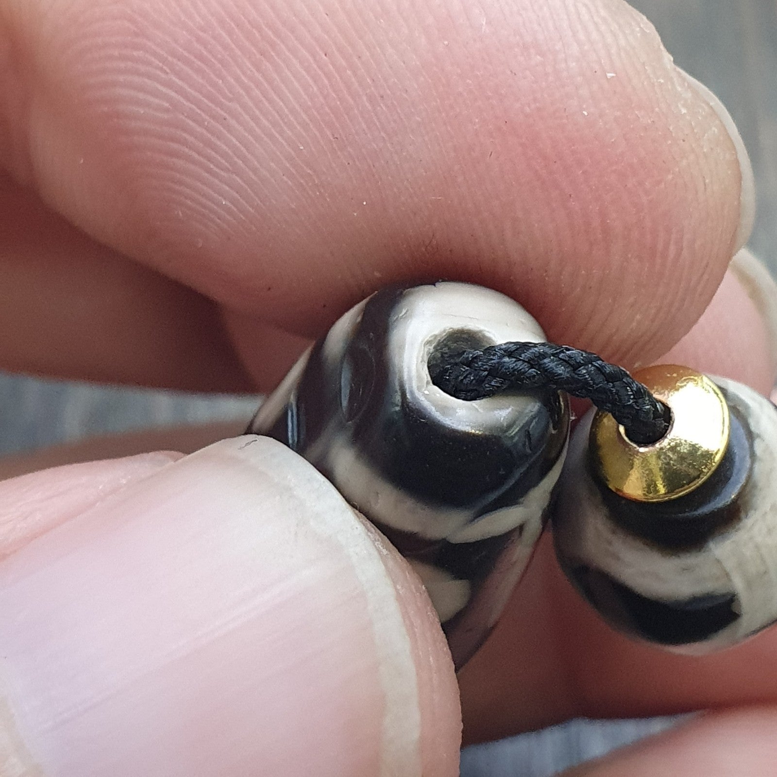 Tibetan tradition 3 agate dzi beads with 9 eyes and waves motifs spiritual mala