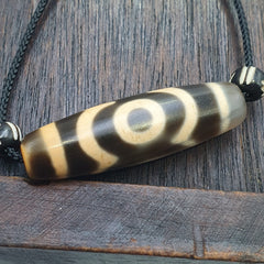 Tibetan tradition agate dzi beads with 3 eyes and waves motifs spiritual mala