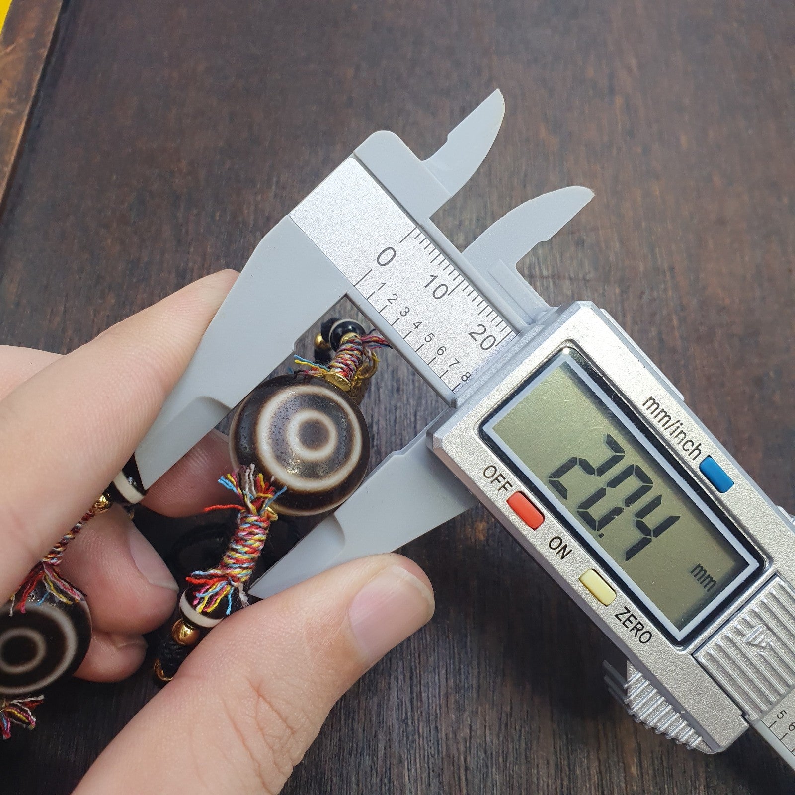 Tibetan tradition agate dzi beads Goat eyes Luk mik motifs spiritual bracelet