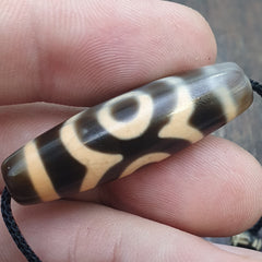 Tibetan tradition agate dzi beads with 3 eyes and waves motifs spiritual mala