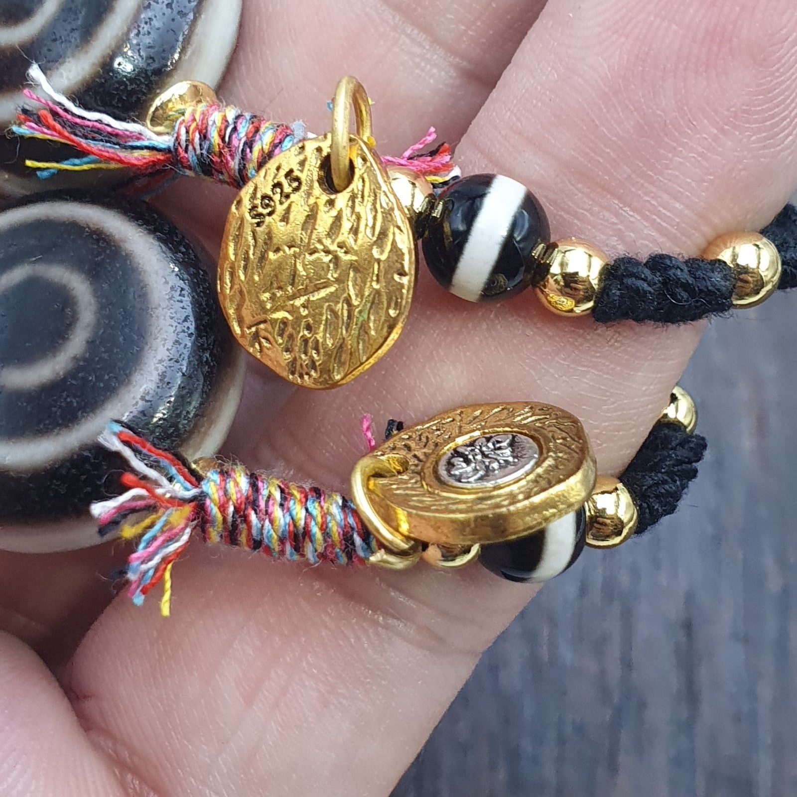 Tibetan tradition agate dzi beads Goat eyes Luk mik motifs spiritual bracelet