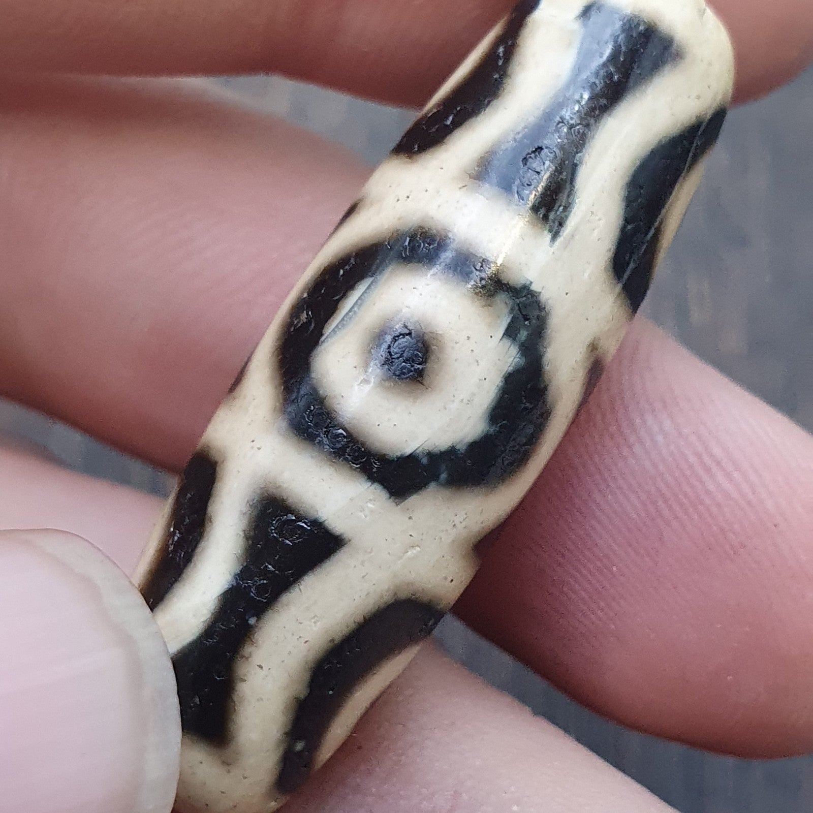 8 Eyes Pattern Black Tibetan Agate Dzi  Bead Amulet Necklace