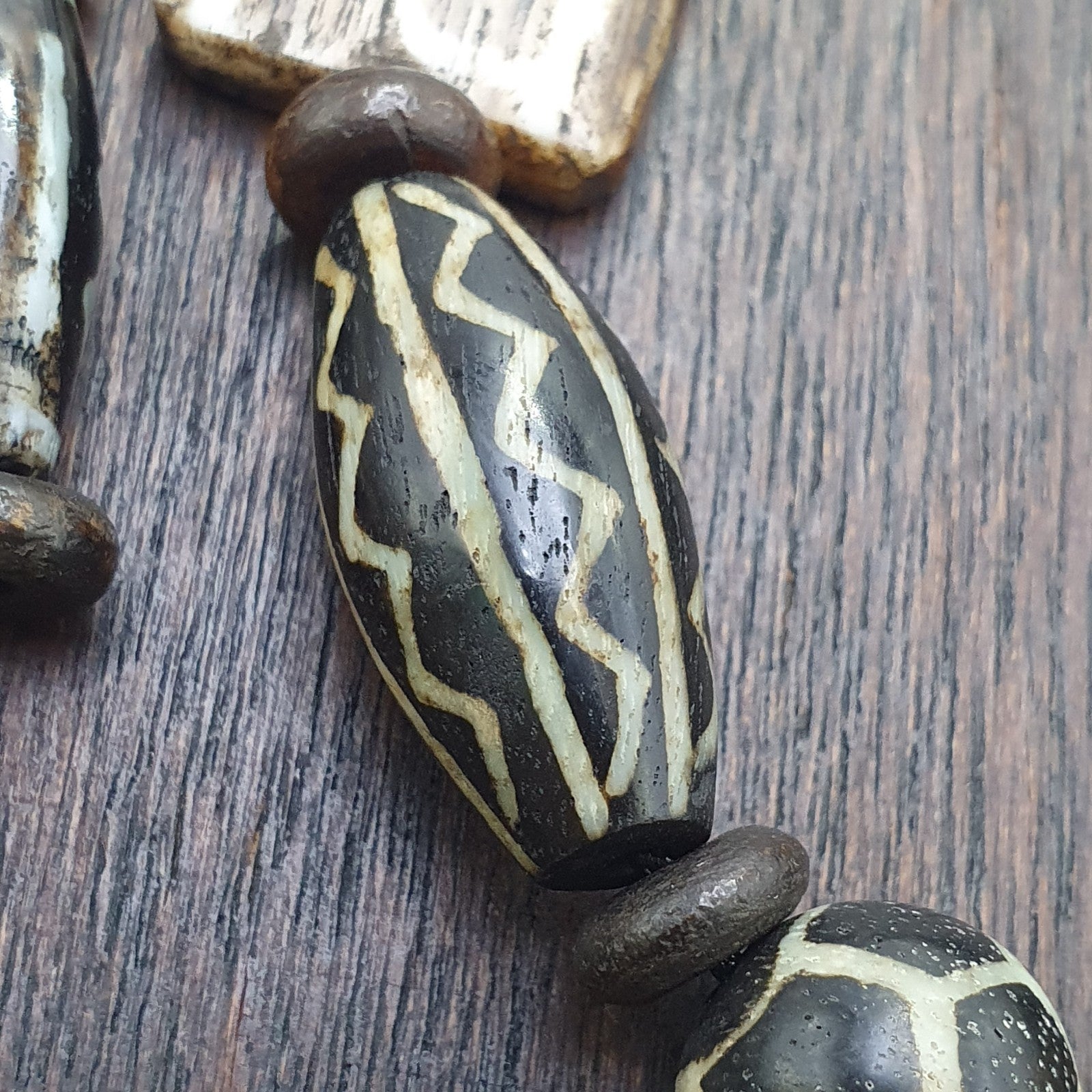 Lot Dzi pattern asian burmese old pumtek petrified wood stone beads Strand