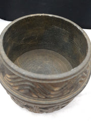 古代雙峰綠泥石黑石花瓶雕刻神秘人物 12 英寸 x 11 英寸