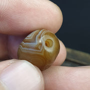 Old Indo-Tibetan pure eye agate dzi bead – photo 5 of 5