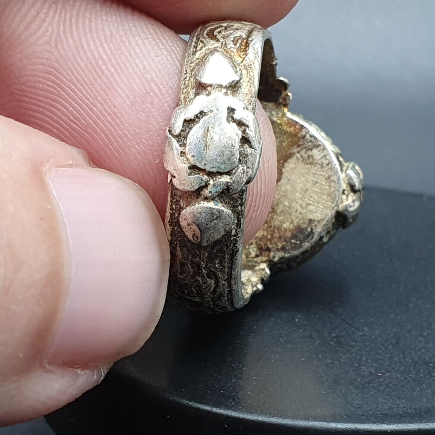 Vintage Chevron Mosaic Glass Ring - Brass Pattern Band