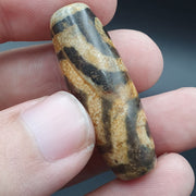Antique pure 3 eye Himalayan agate dzi amulet pendant bead – photo 5 of 5