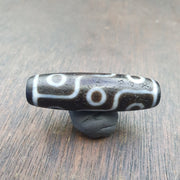 Antique old tibetan very unique 9 eyes agate stone dzi bead amulet