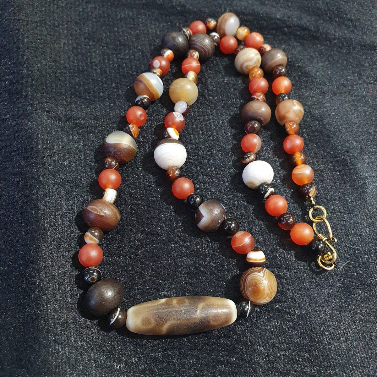Antique 9 eyes dzi indo tibetan soleimani agate beads, beaded necklace