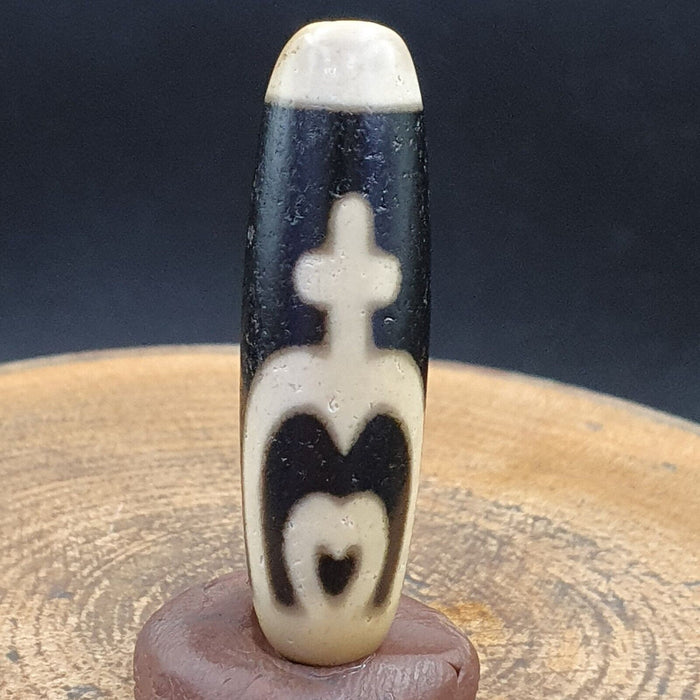 Vintage old tibetan double tasso dzi bead amulet