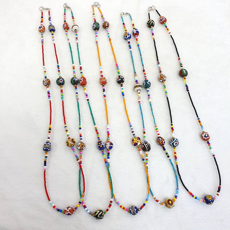 Lot 5 Stück afrikanische Glasperlen mit afghanischen winzigen Rocailles-Halsketten SD-2