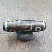 Antique old tibetan very unique 9 eyes agate stone dzi bead amulet