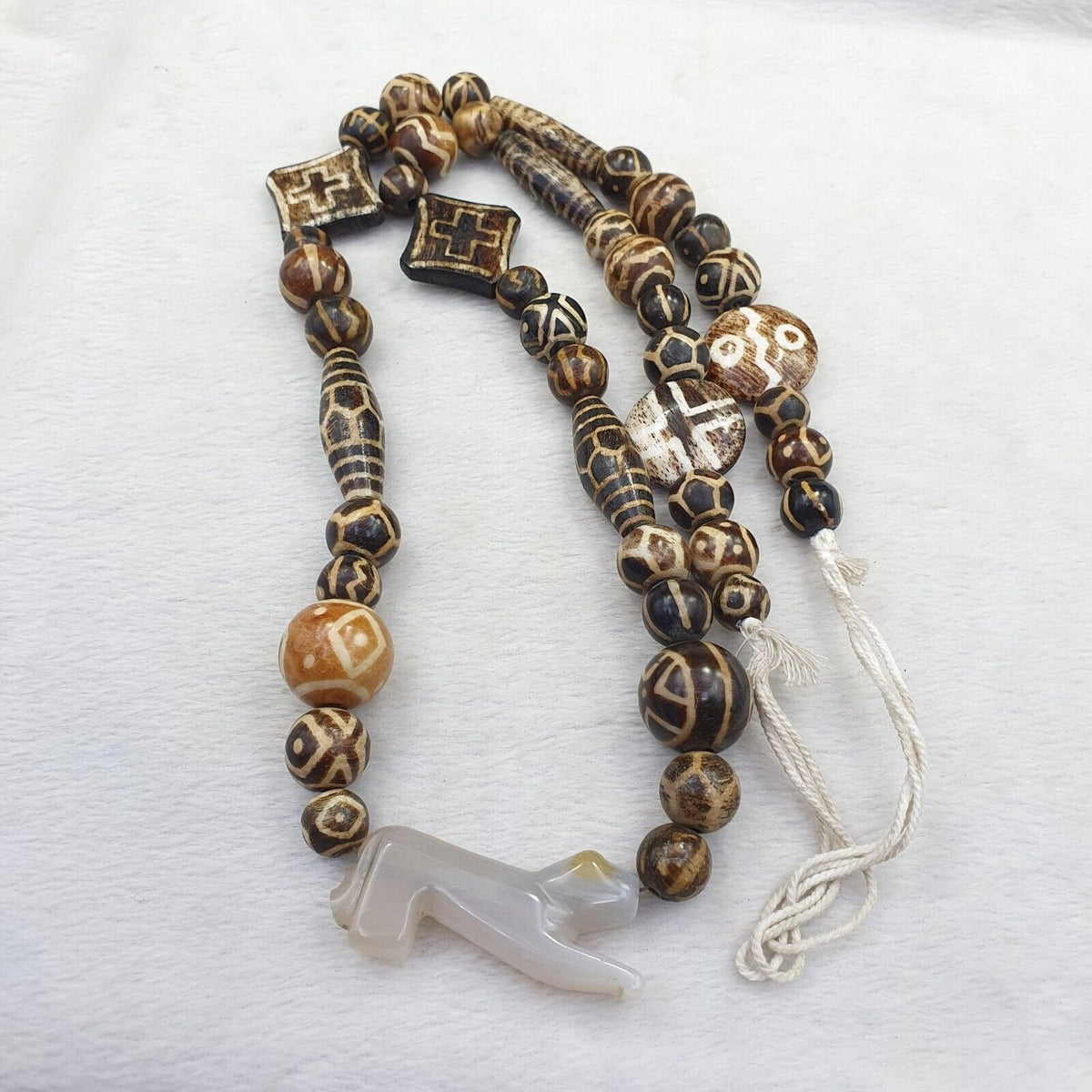 Agate animal figurine pendent with south asian old pumtek pyu beads necklace
