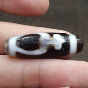 Agate himalaya tibetan double tasso dzi bead amulet