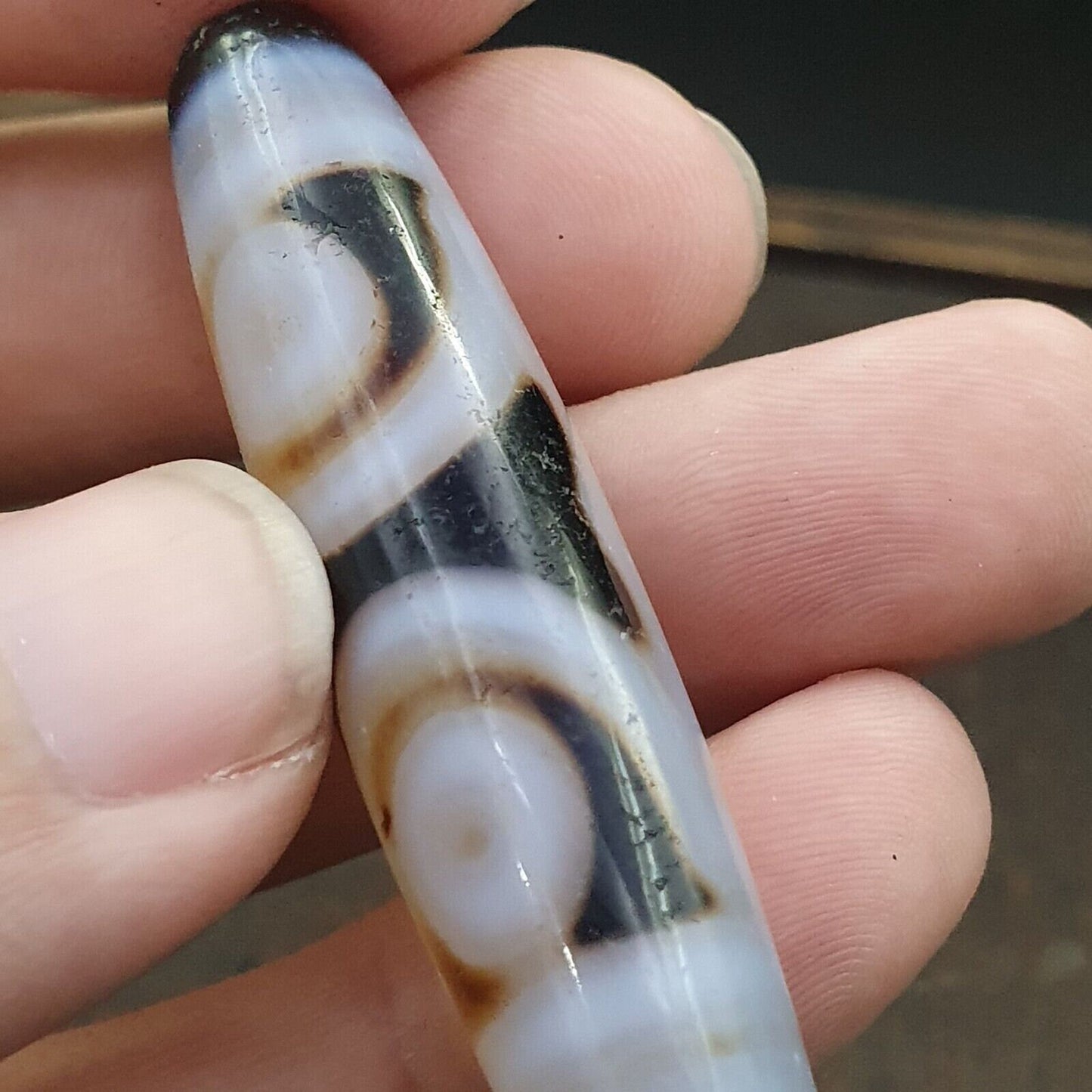 Antique tibetan old grey agate dzi bead " 2 eyes " amulet pendant e-23