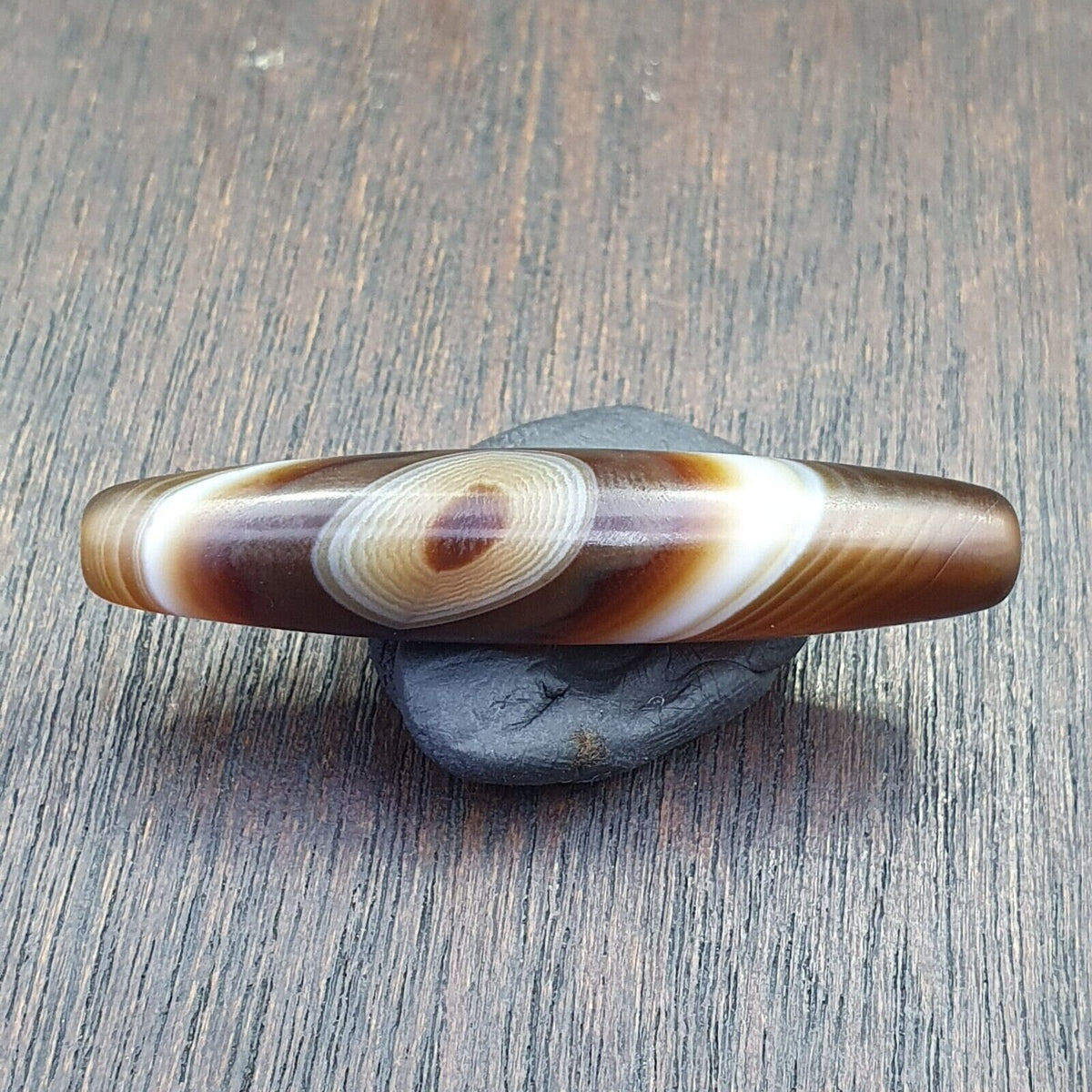 Antique yemeni middle eastern agate eyes patterns suleimani agate bead