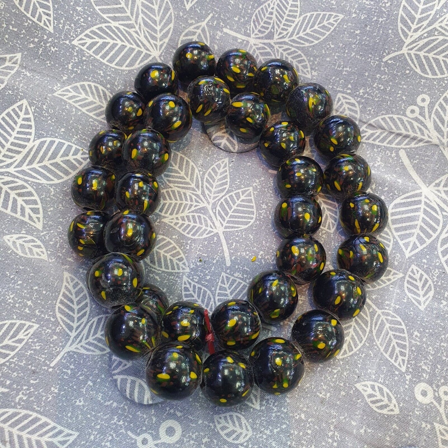 Vintage green vene beads unique pattern glass beaded strand necklace 17-19mmGift