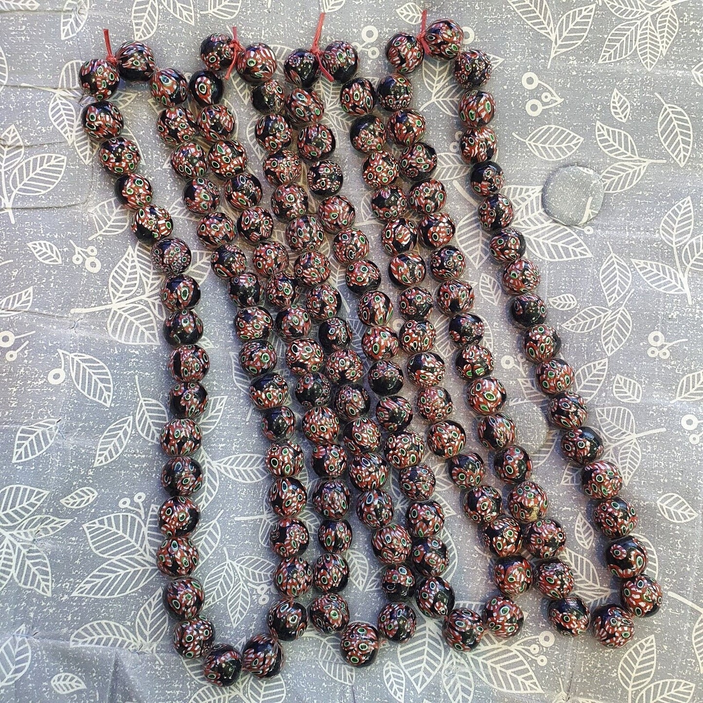 Vintage vene beads unique pattern glass beaded strand necklace 18-19mmGift