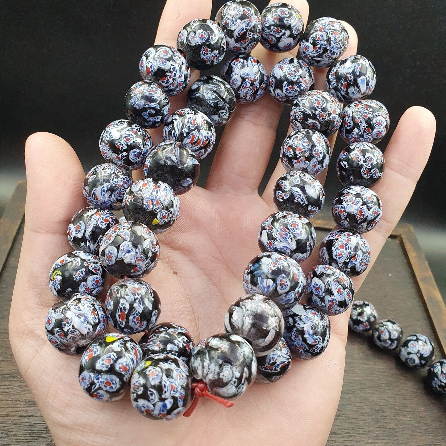 Vintage vene beads unique pattern glass beaded strand necklace 17-18mmGift