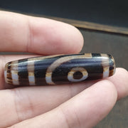 Antique tibetan old rusted agate dzi bead " 2 eyes " amulet pendant e-20