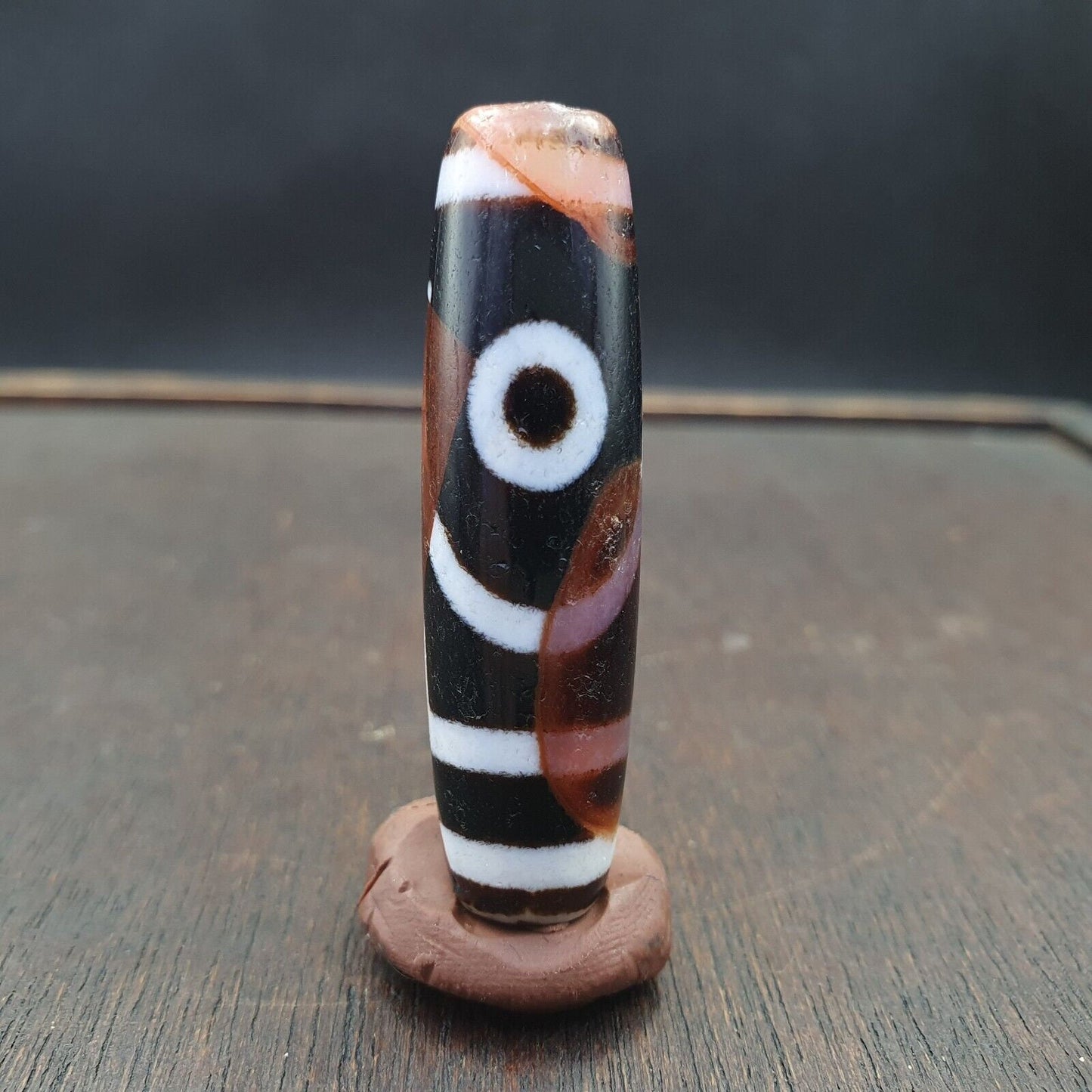 Antique tibetan old rusted agate dzi bead " 2 eyes " amulet pendant e-22