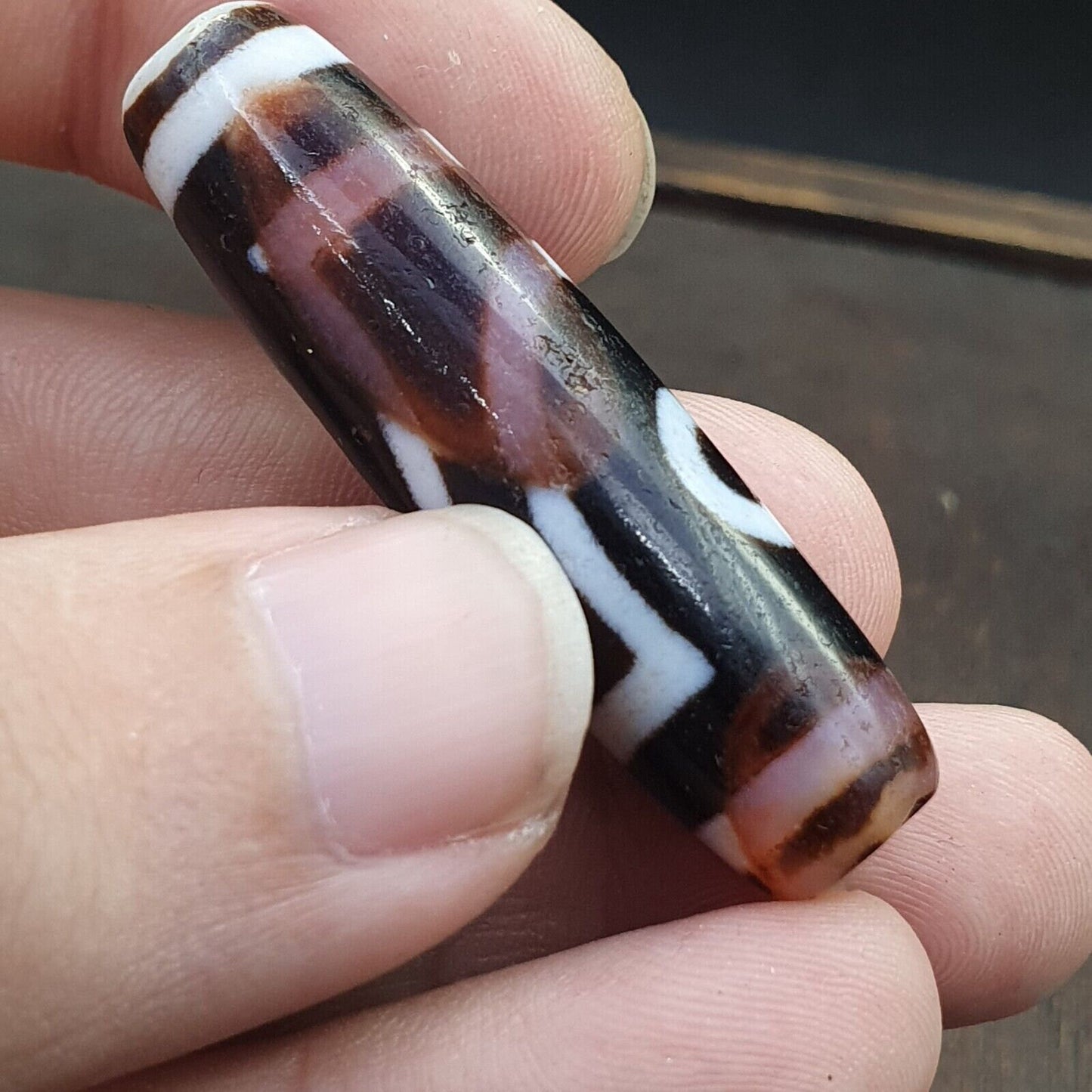 Antique tibetan old rusted agate dzi bead " 2 eyes " amulet pendant e-22