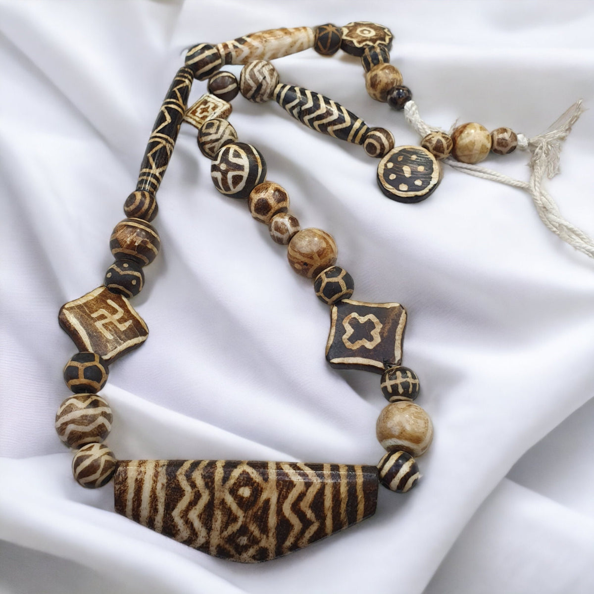 South asian burmese old pumtek pyu beads long necklace rare patterns