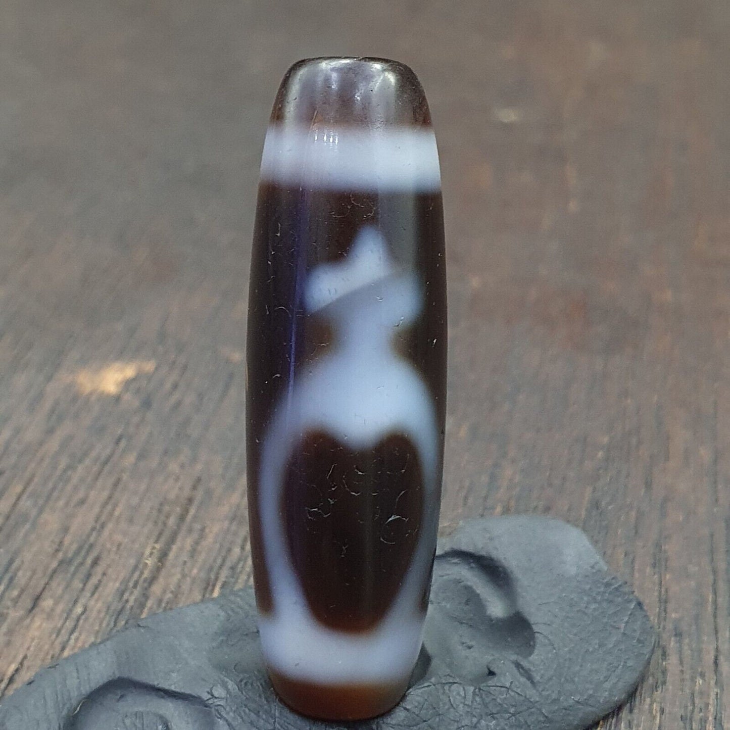 Vintage agate himalaya tibetan double tasso dzi bead amulet